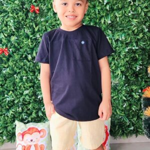 Camisa com recorte no bolso